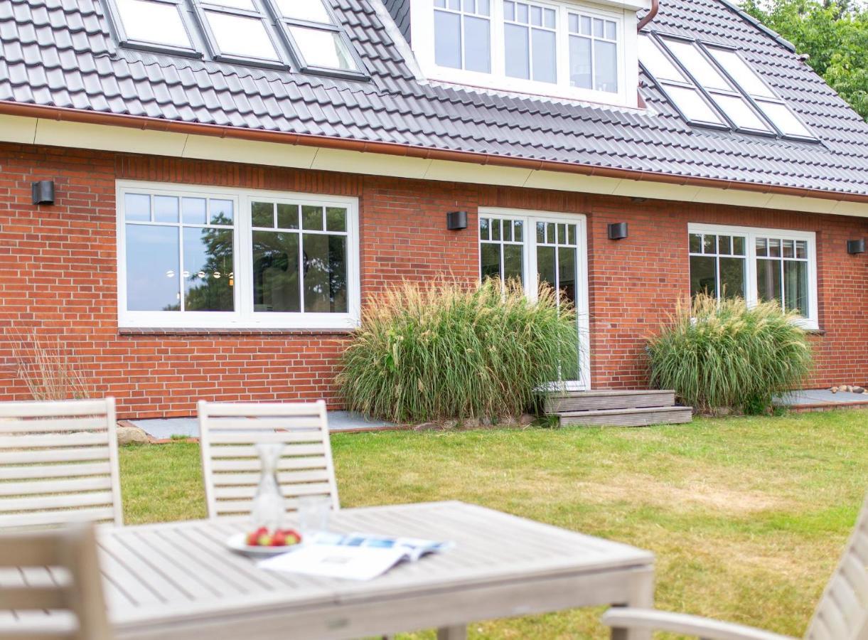 Haus Watthus - Wohnung Paradies Нибел Екстериор снимка